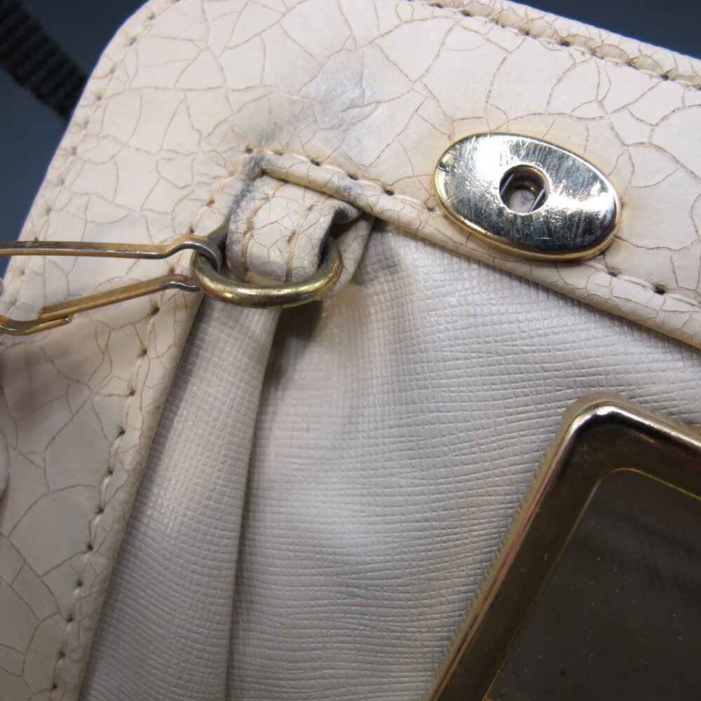 Vintage beige leather purse with embroidered flowers - Picture 11 of 12